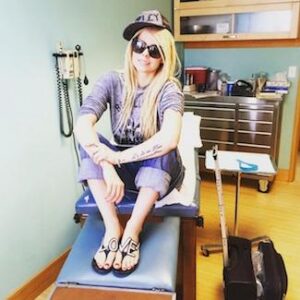 Pop Rock Singer Avril Lavigne Battles Lyme Disease