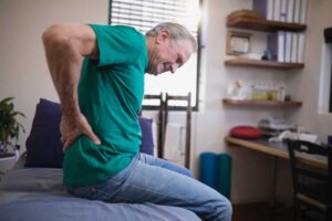 A man with severe pain. We offer hip pain therapies